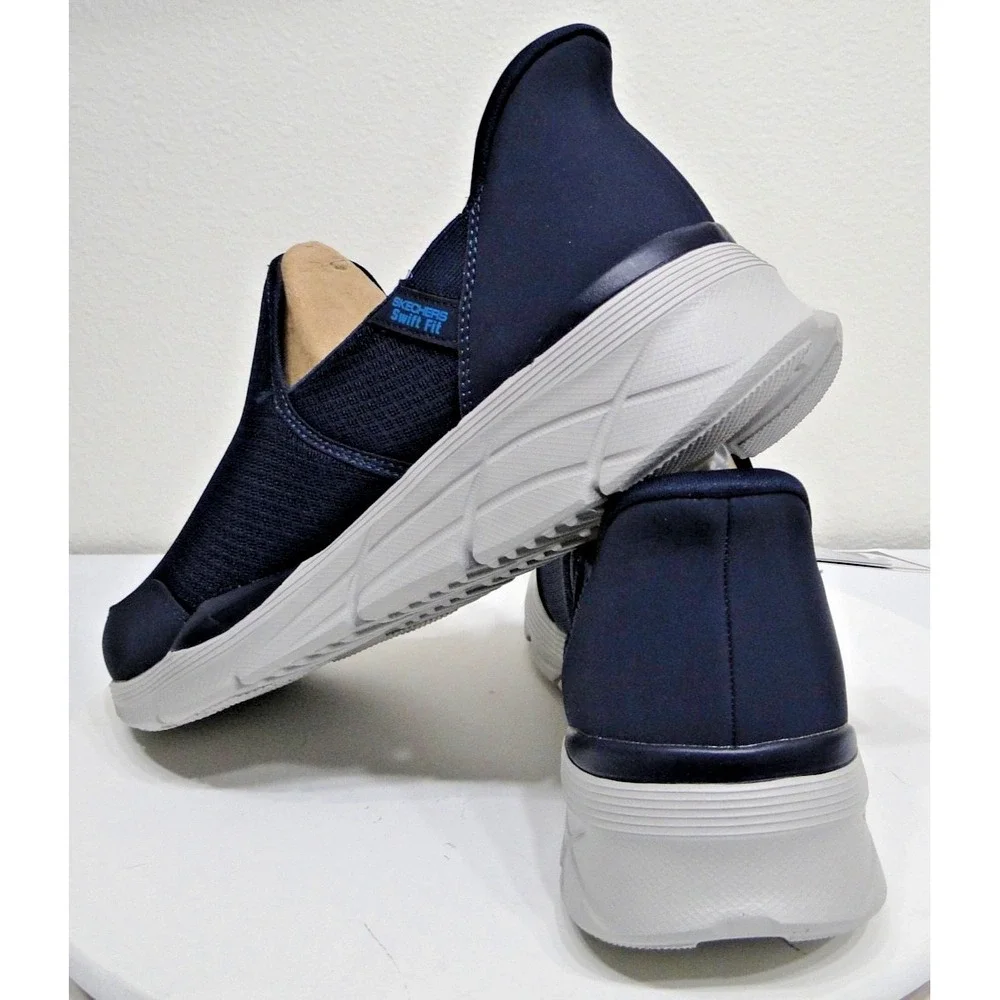 Skechers Equalizer Swift Fit Mens 13 Navy NEW in box Hands Free Slip‎ On 16997S